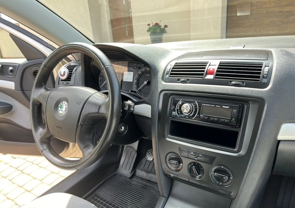 Skoda Octavia cena 11400 przebieg: 298000, rok produkcji 2005 z Kutno małe 254